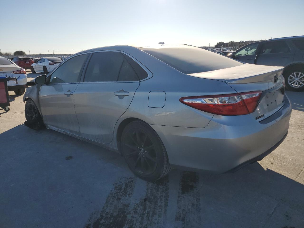 2015 TOYOTA CAMRY LE - Фото 2