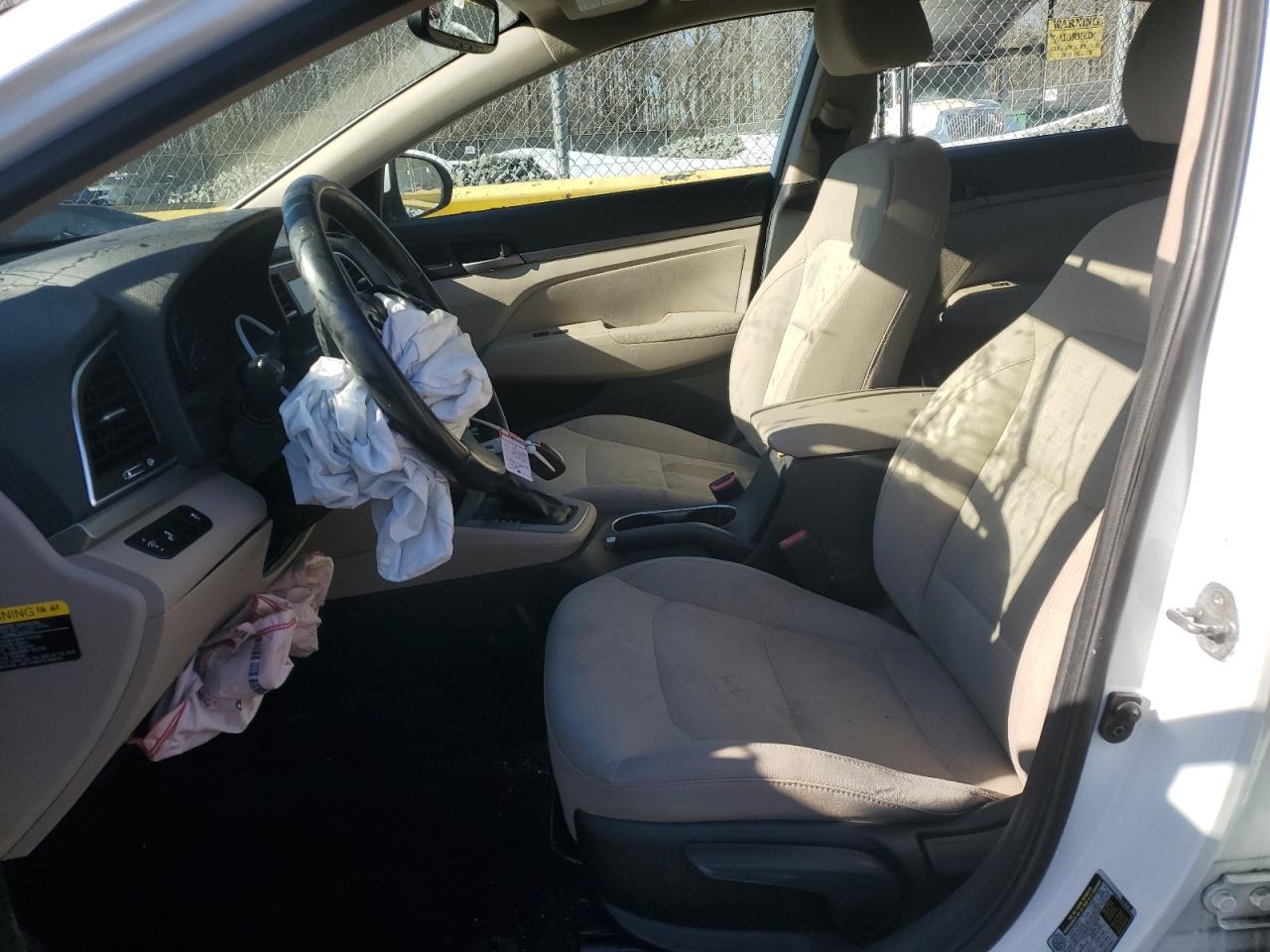 2018 HYUNDAI ELANTRA SE - Image 7