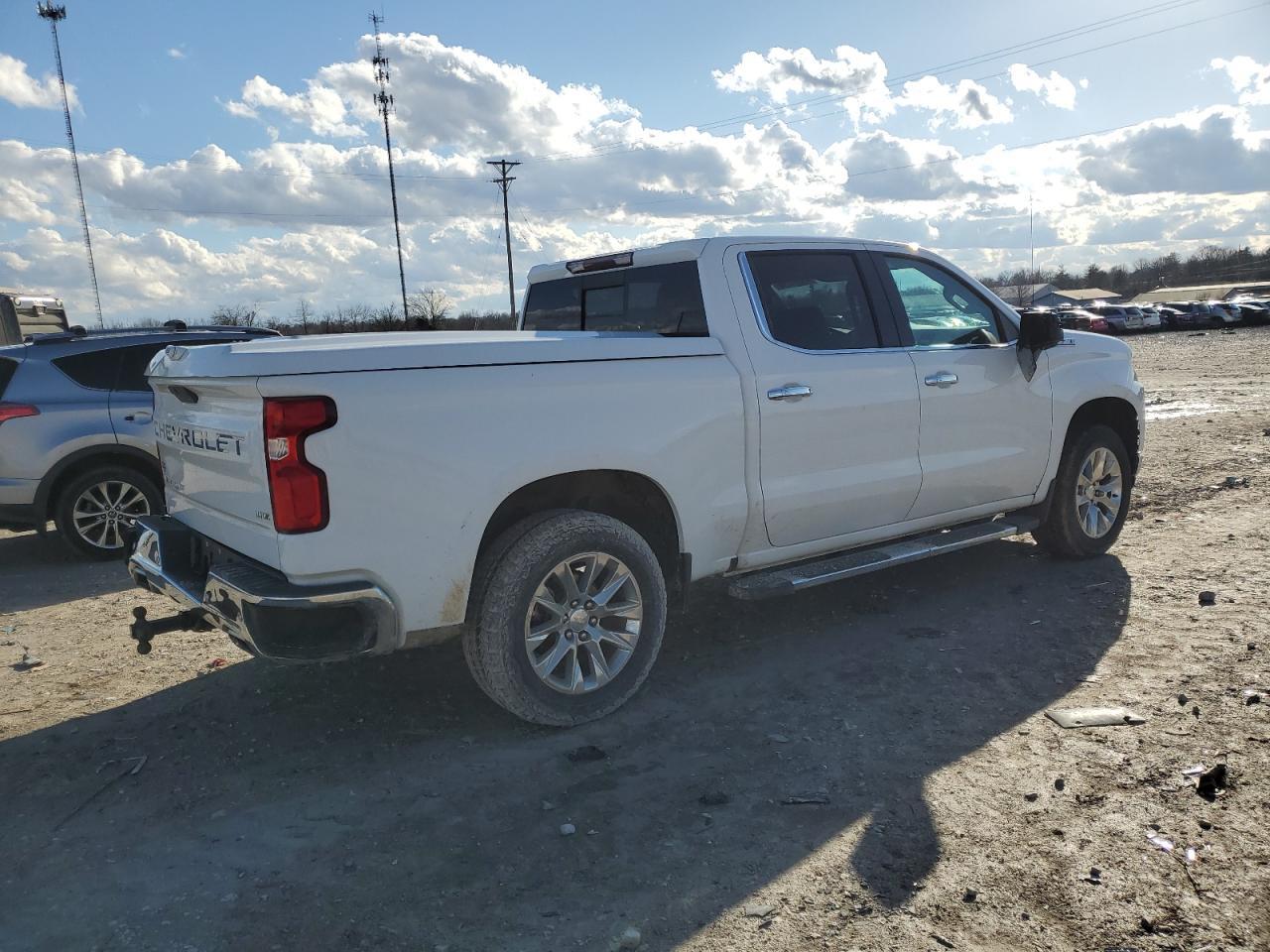 2019 CHEVROLET SILVERADO - Фото 3