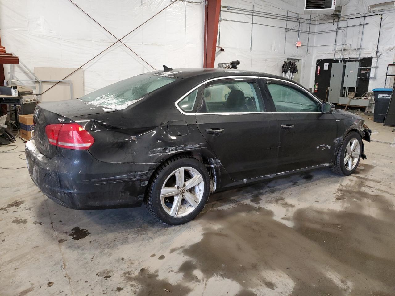 2014 VOLKSWAGEN PASSAT S - Фото 3