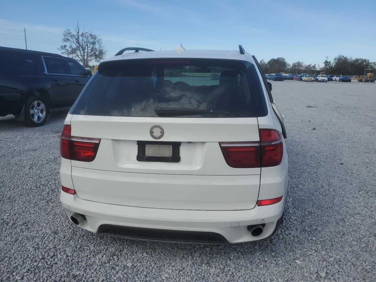 2013 BMW X5 XDRIVE3 - Image 6