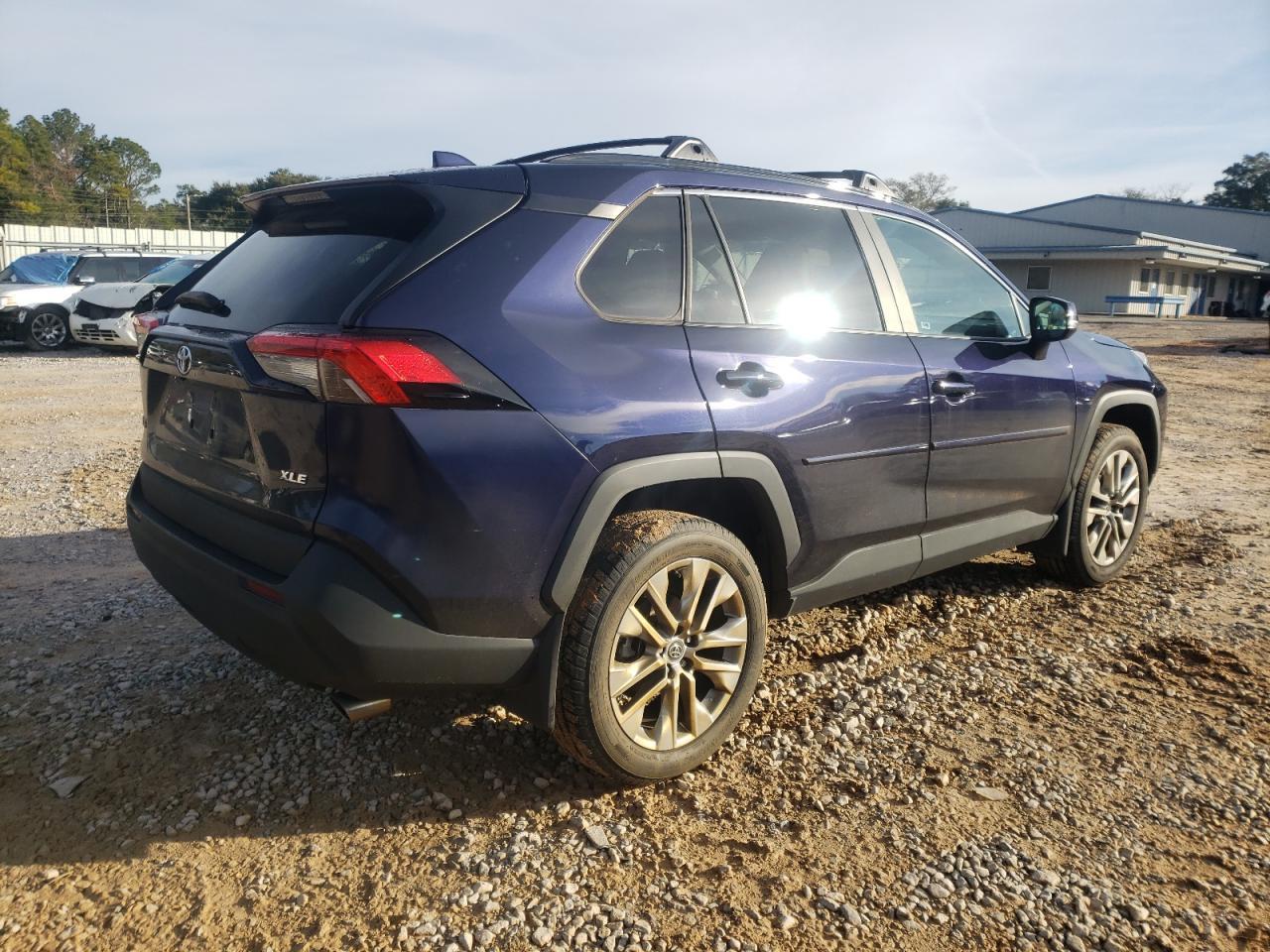 2020 TOYOTA RAV4 XLE P - Image 3