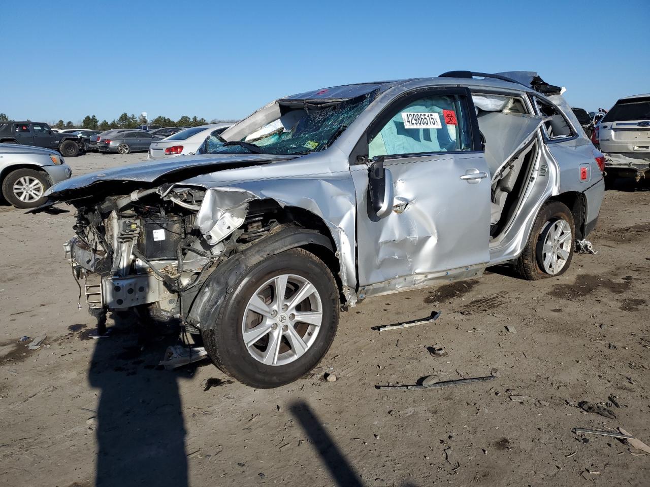 2011 TOYOTA HIGHLANDER