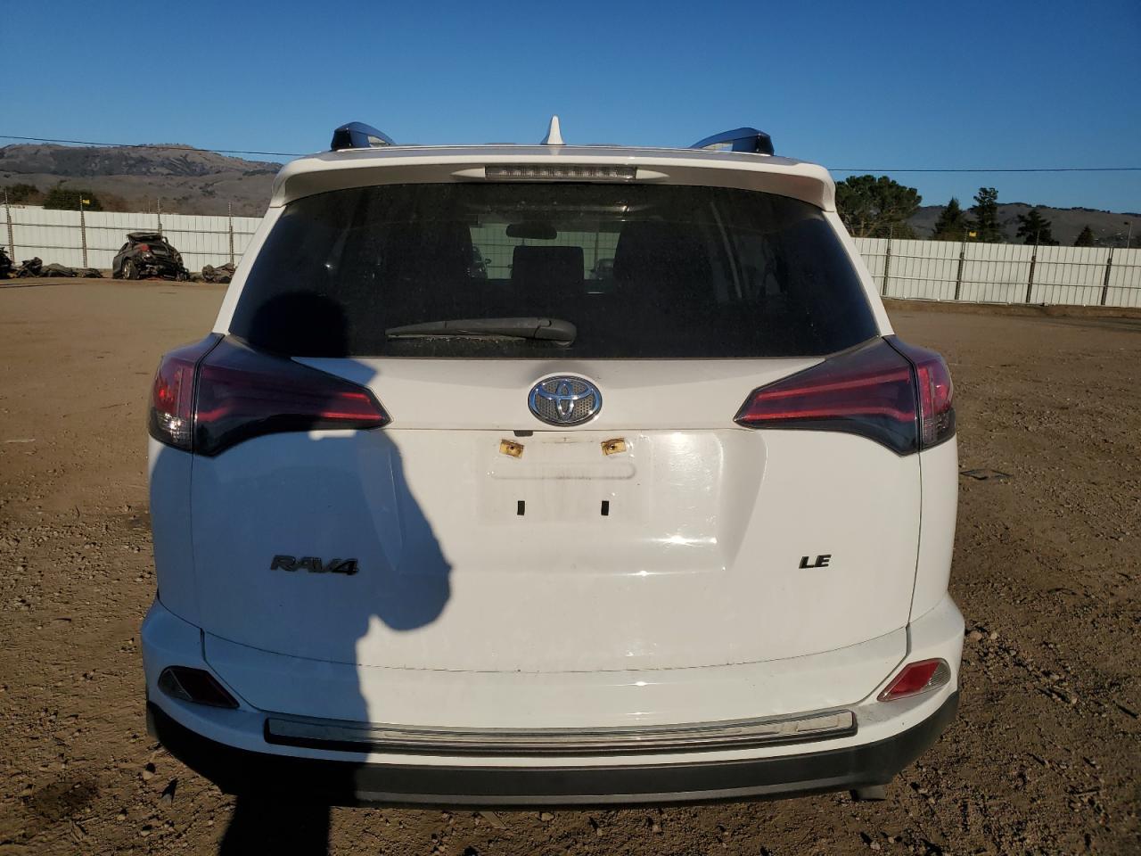 2018 TOYOTA RAV4 LE - Image 6