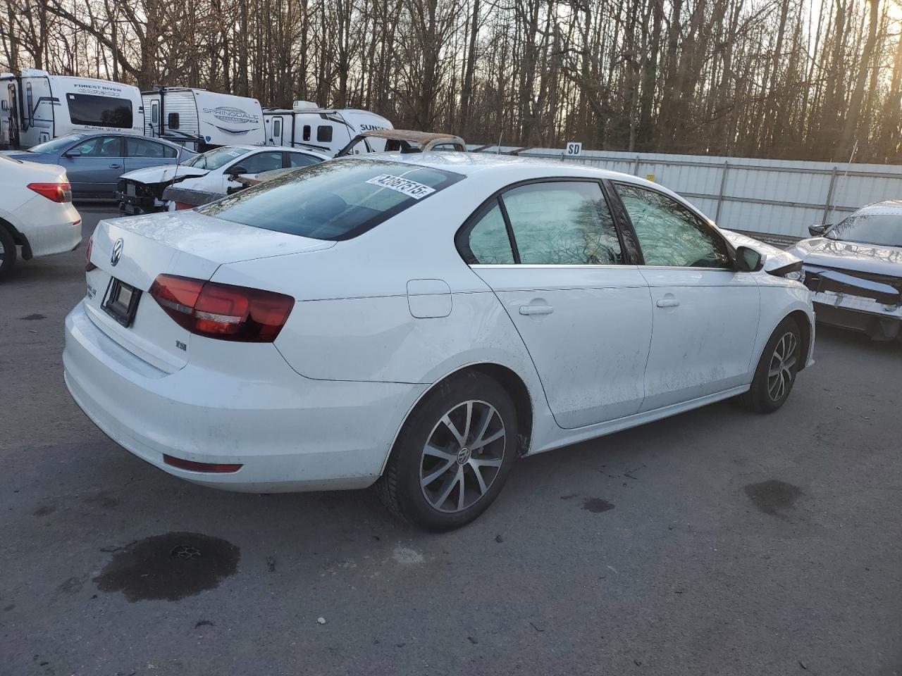 2017 VOLKSWAGEN JETTA SE - Image 3