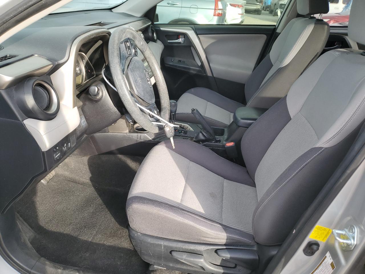 2015 TOYOTA RAV4 XLE - Фото 7