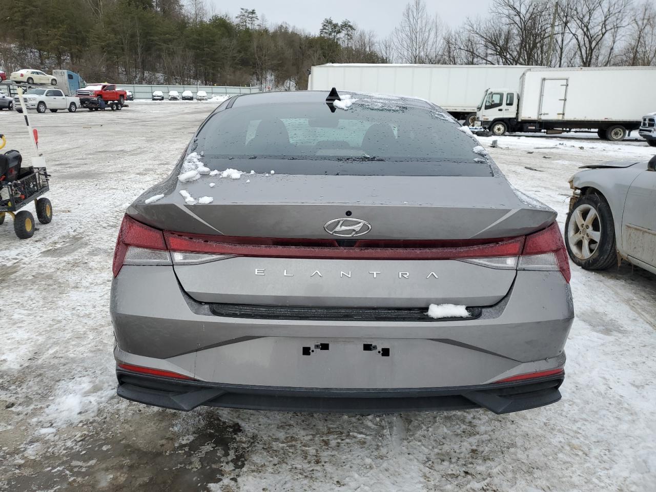 2023 HYUNDAI ELANTRA SE - Image 6