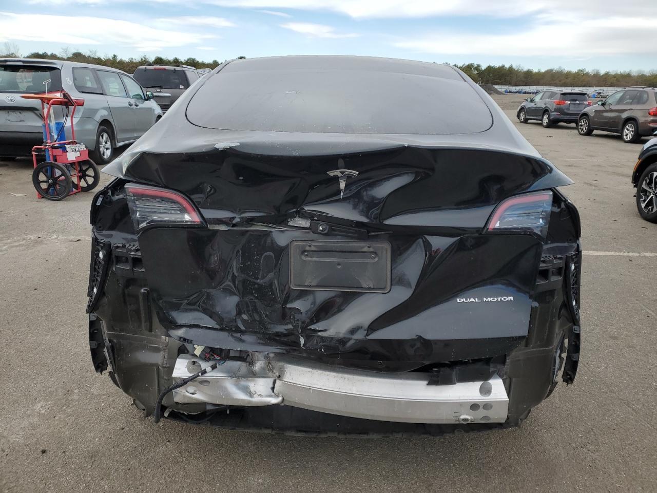 2023 TESLA MODEL Y - Фото 6