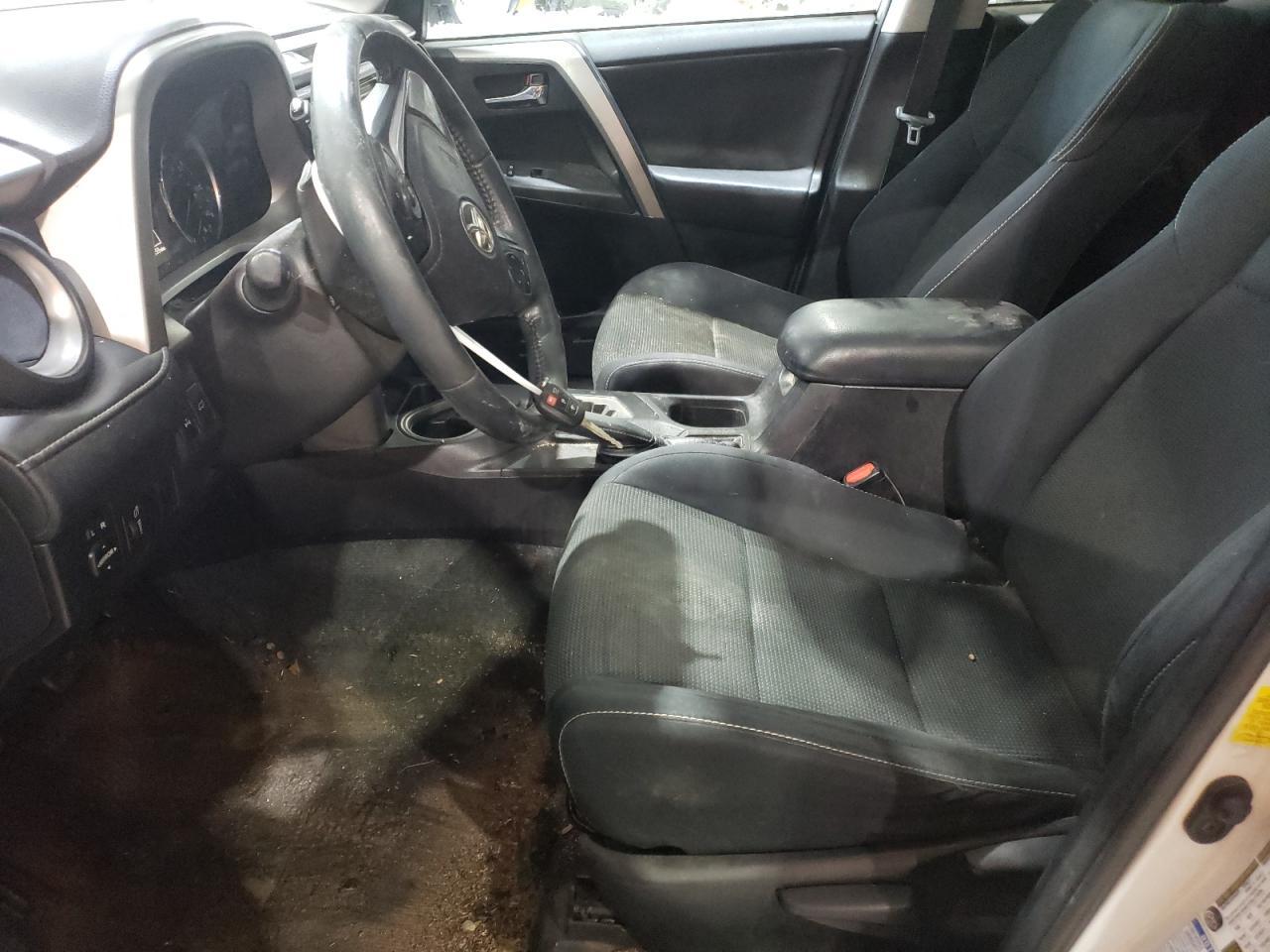 2016 TOYOTA RAV4 XLE - Image 7