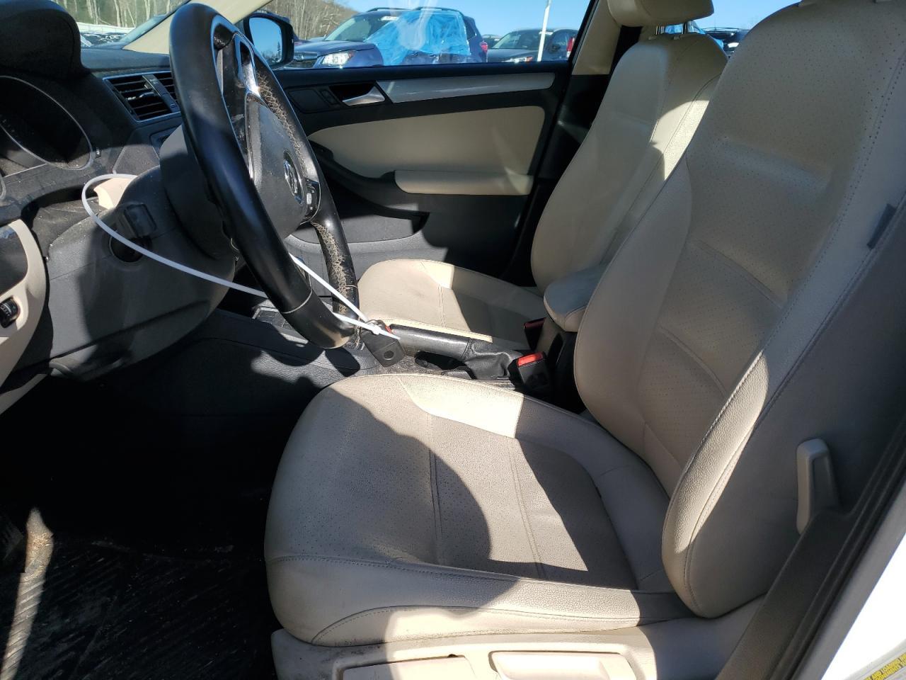 2017 VOLKSWAGEN JETTA SE - Фото 7