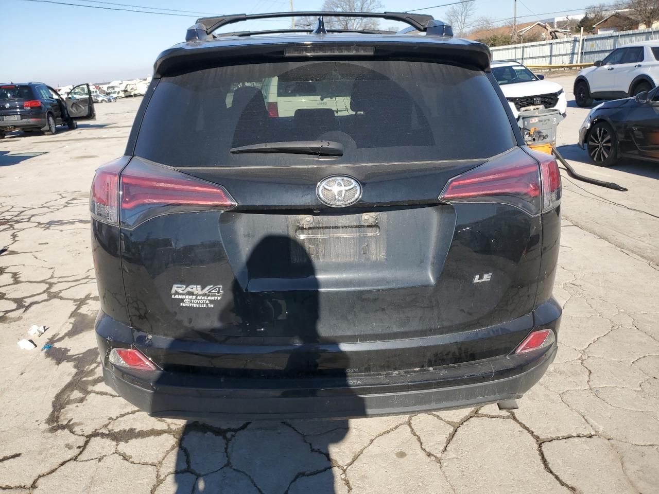 2018 TOYOTA RAV4 LE - Image 6