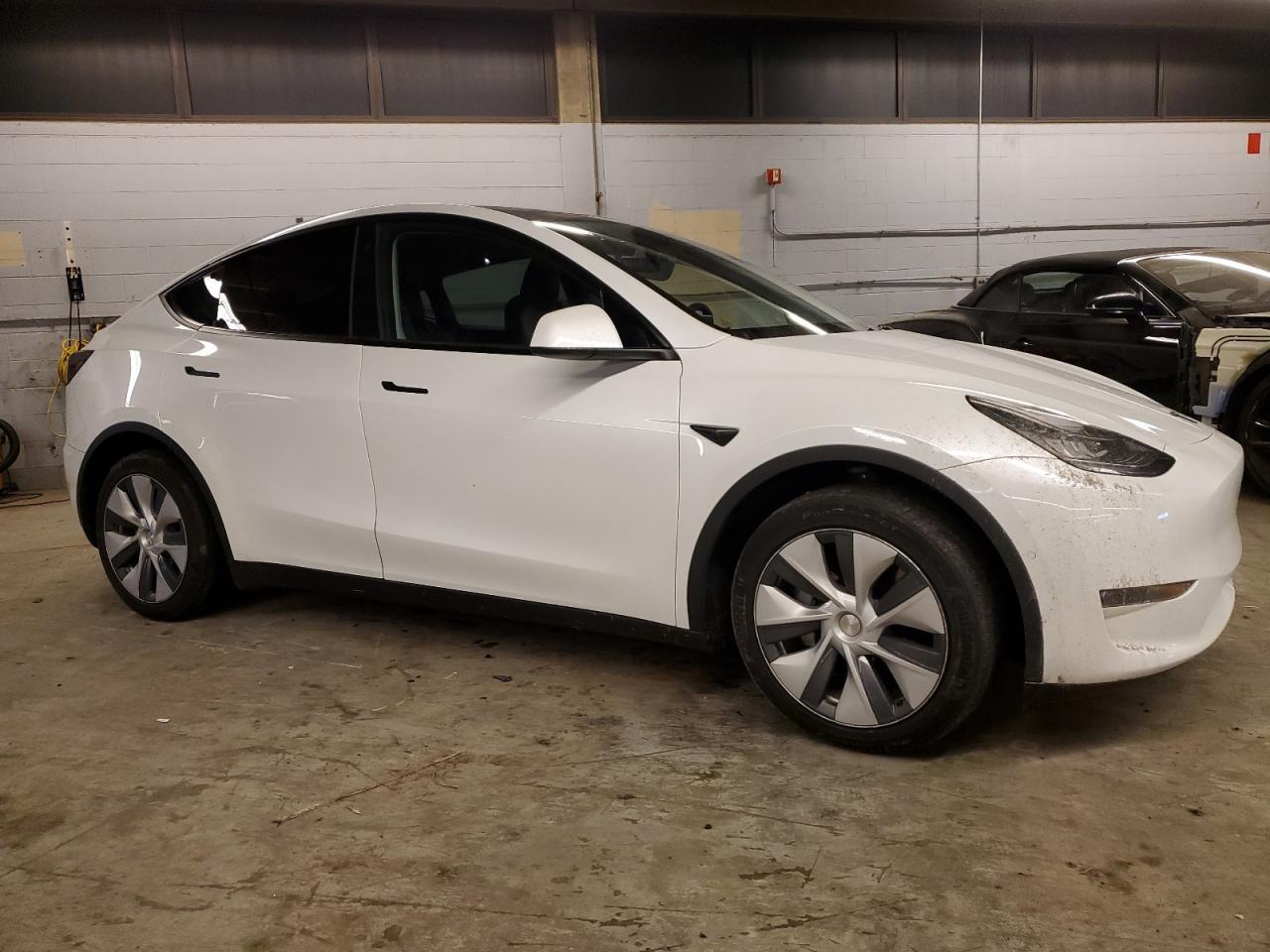 2022 TESLA MODEL Y - Image 4