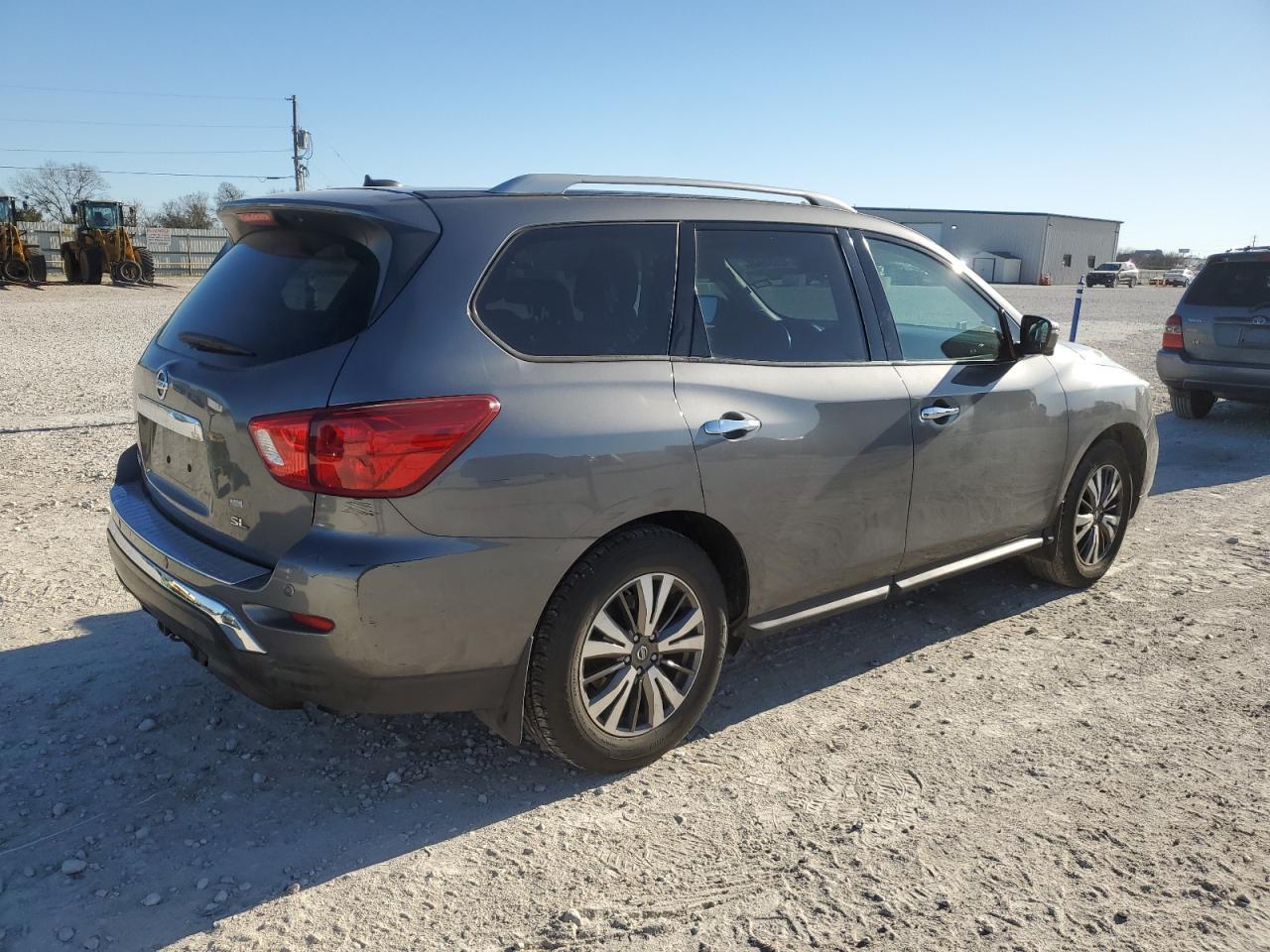 2017 NISSAN PATHFINDER - Фото 3