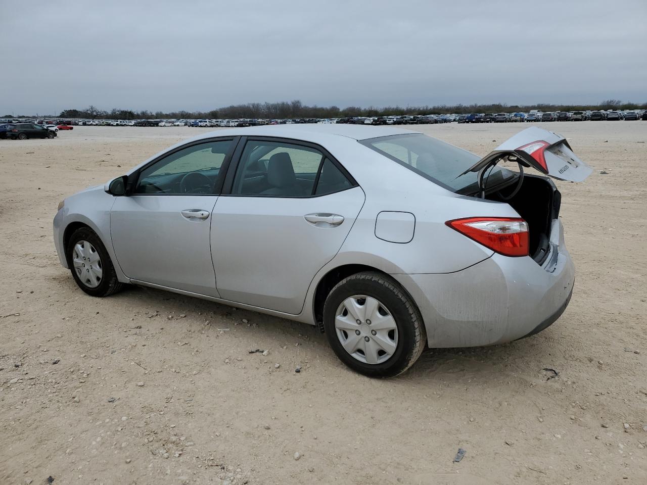 2015 TOYOTA COROLLA L - Фото 2