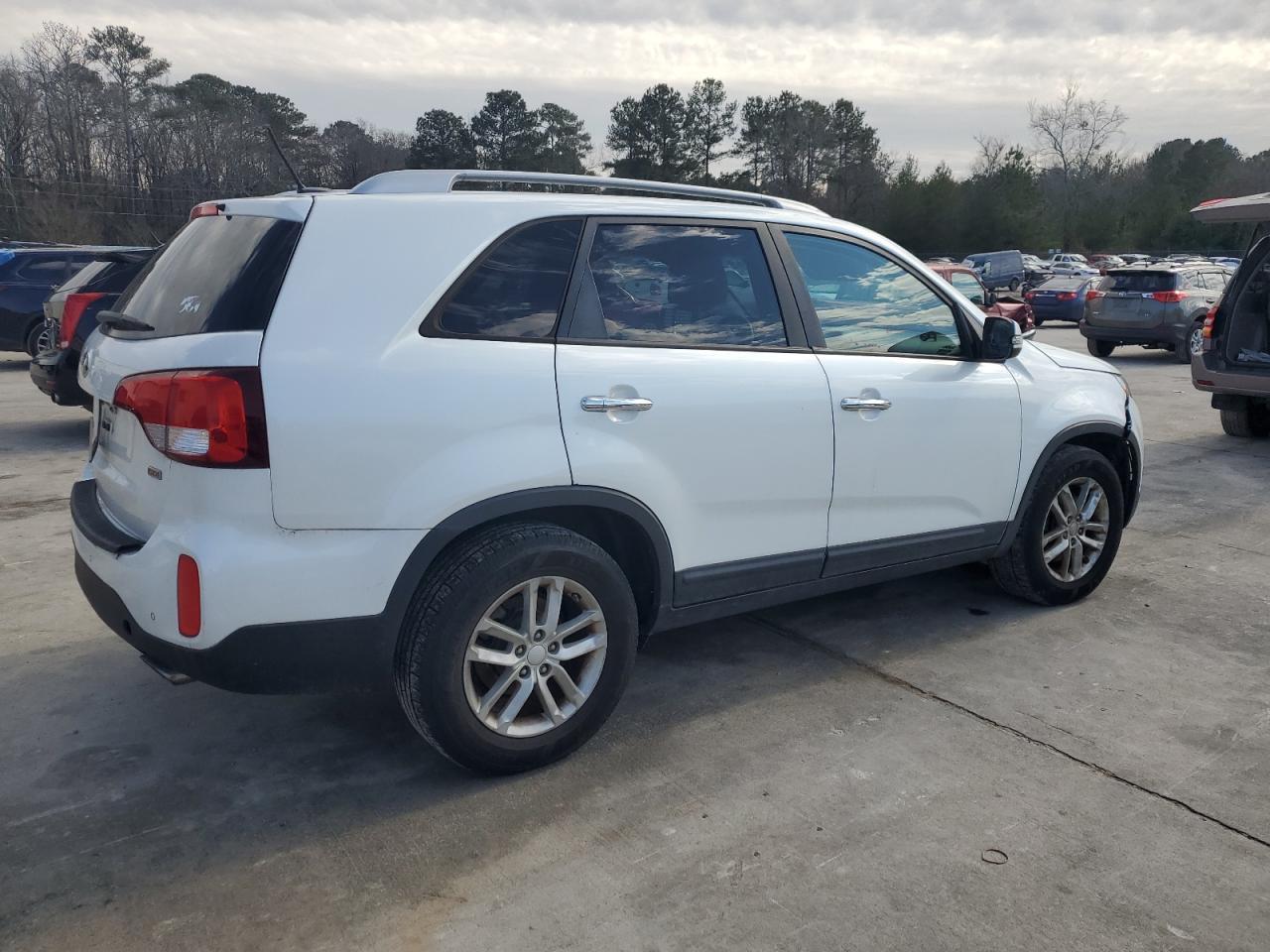 2015 KIA SORENTO LX - Image 3