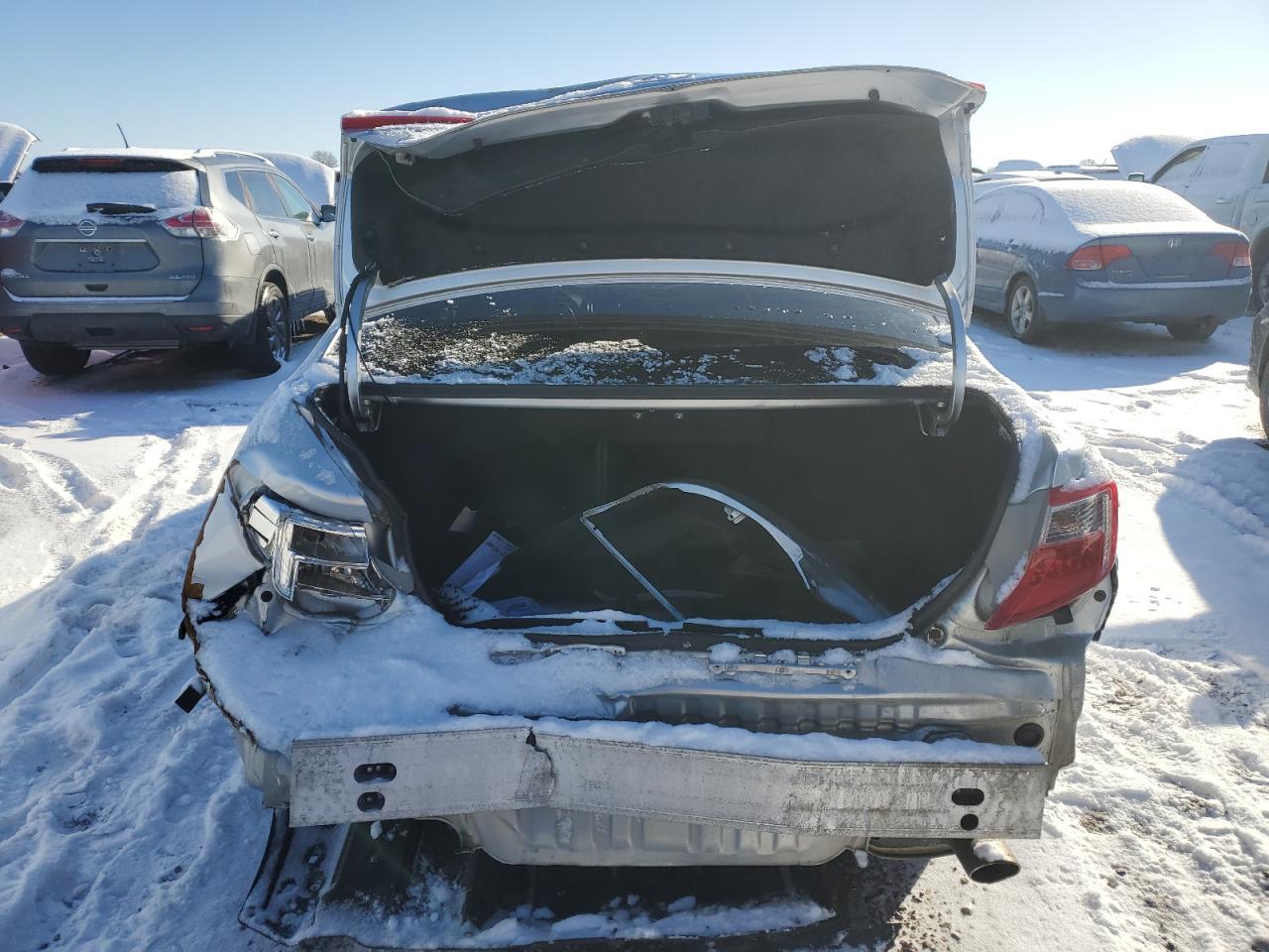 2013 TOYOTA CAMRY L - Фото 6