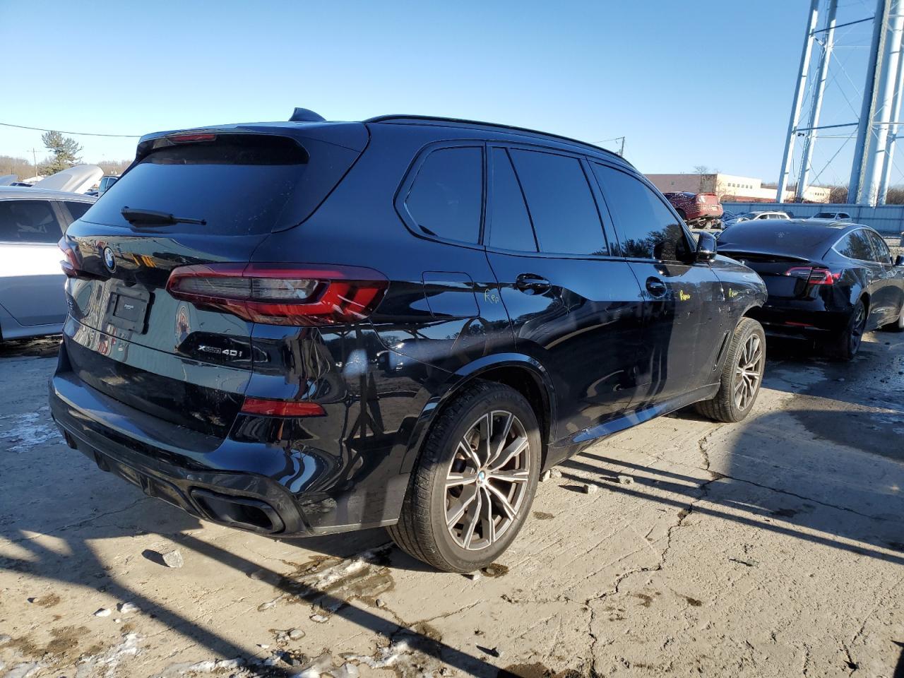 2022 BMW X5 XDRIVE4 - Фото 3