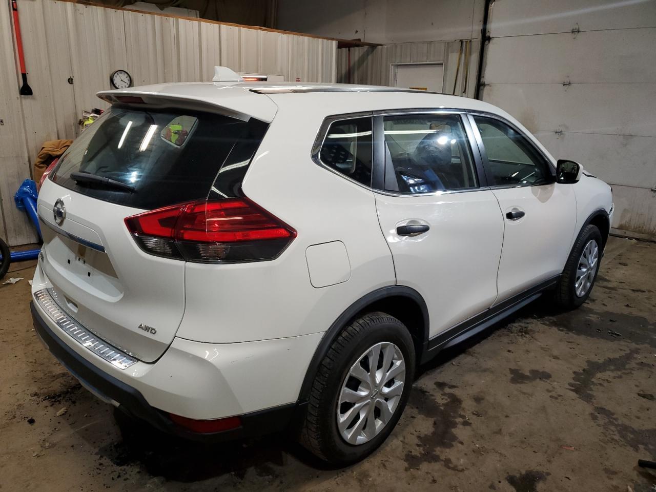 2017 NISSAN ROGUE S - Image 3