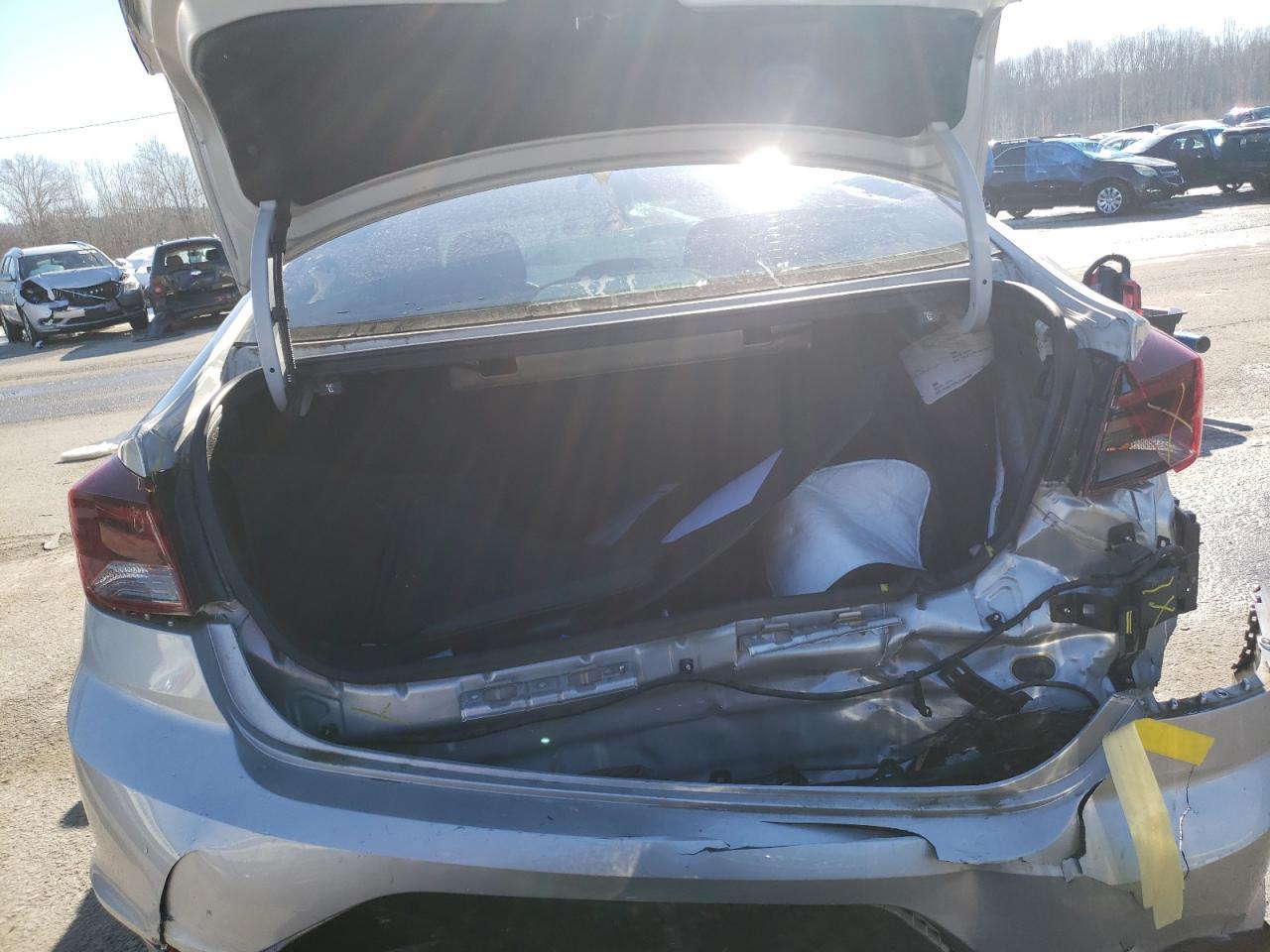 2019 HYUNDAI ELANTRA SE - Фото 6