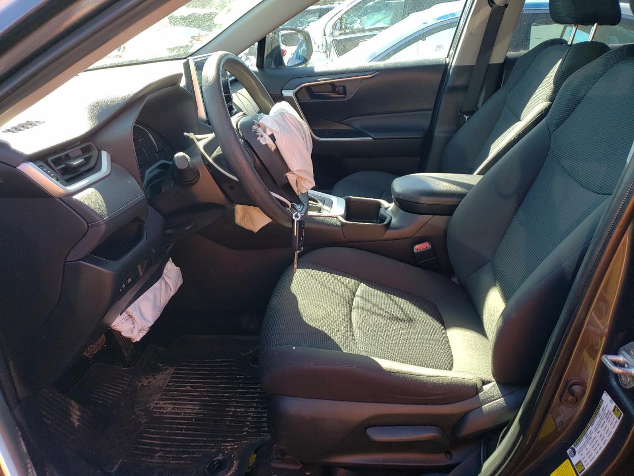 2023 TOYOTA RAV4 LE - Фото 7