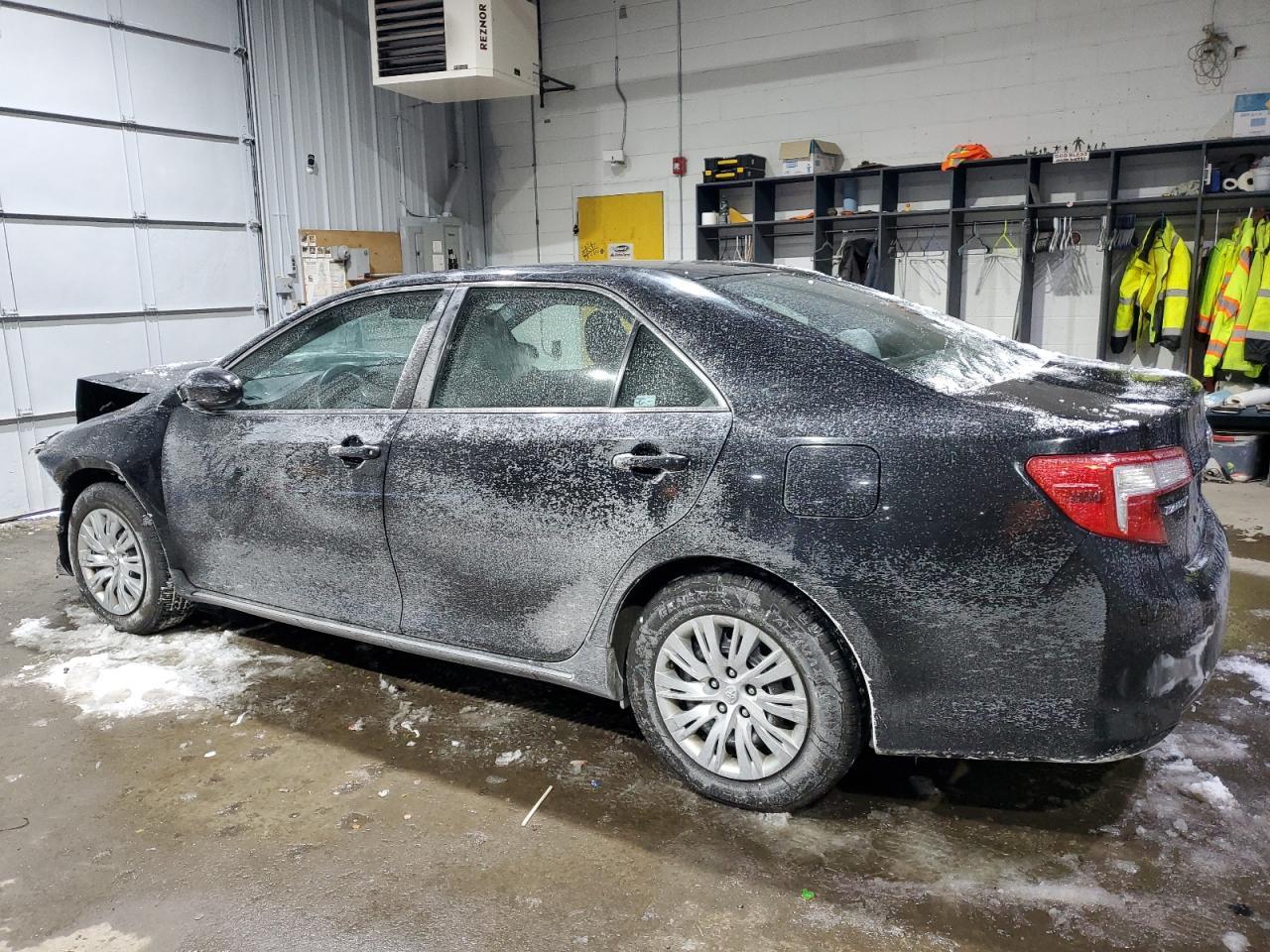 2012 TOYOTA CAMRY BASE - Фото 2