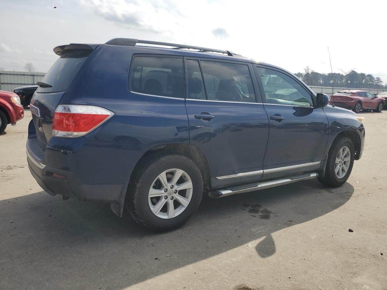 2012 TOYOTA HIGHLANDER - Image 3