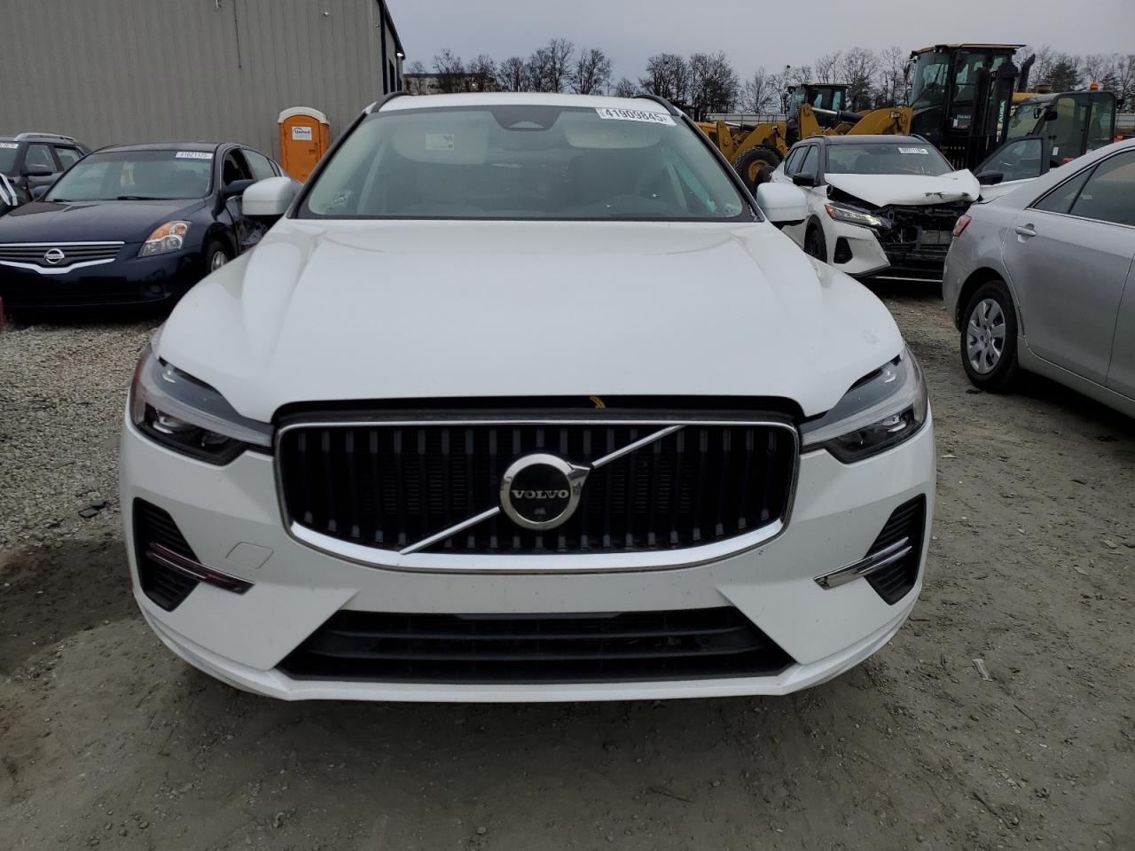 2022 VOLVO XC60 B5 MO - Фото 5