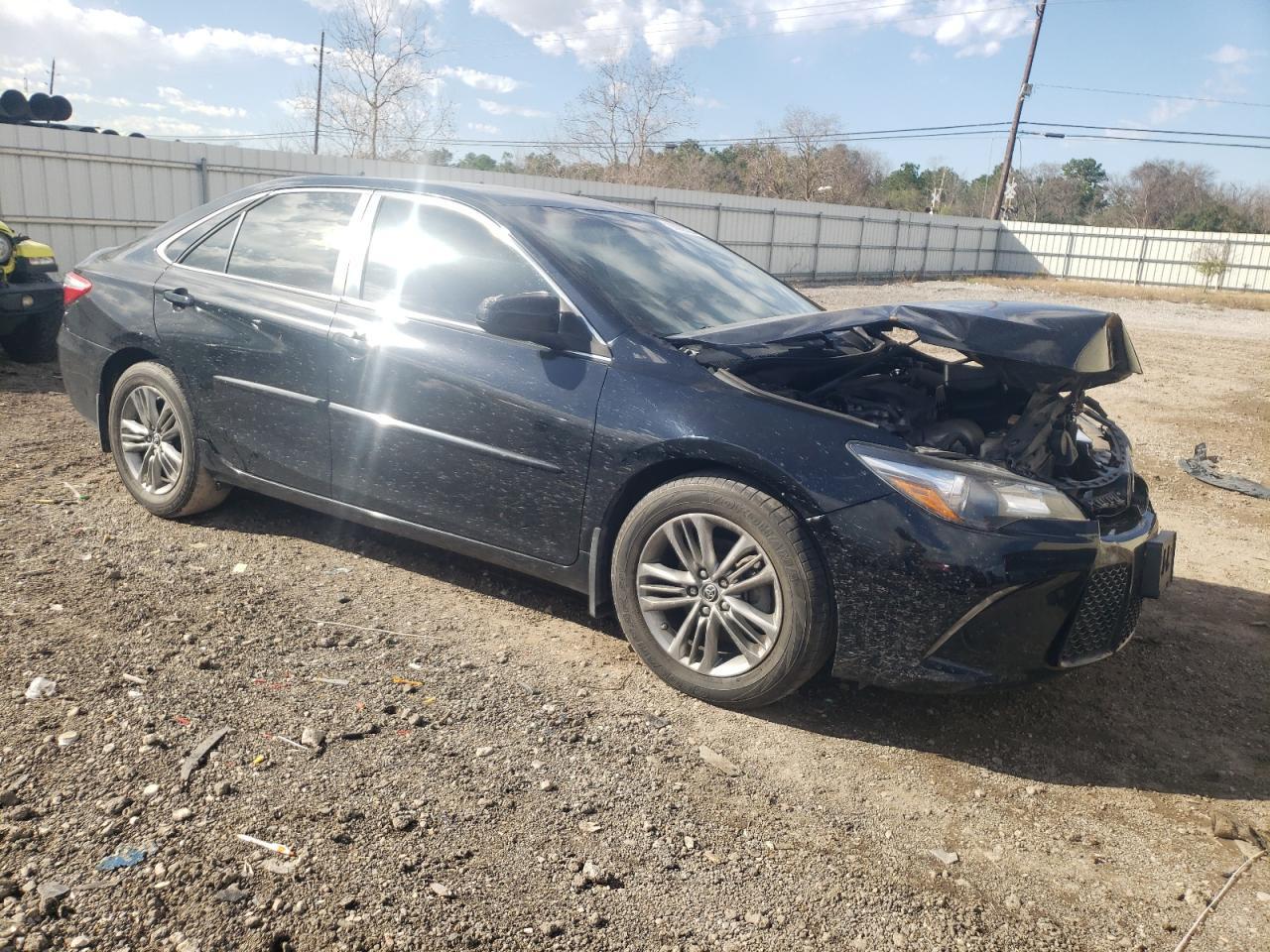 2015 TOYOTA CAMRY LE - Фото 4