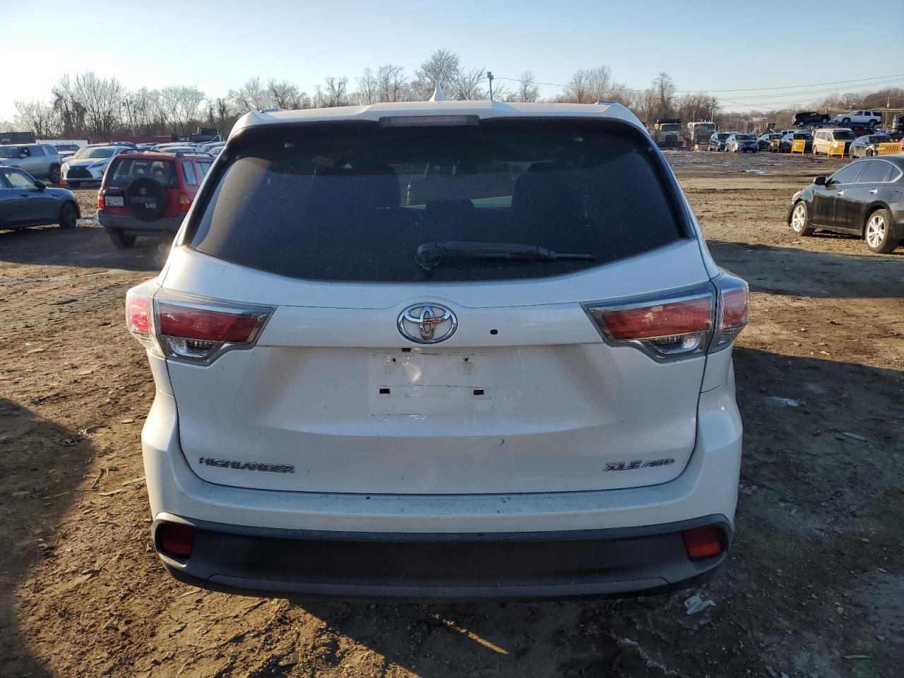 2015 TOYOTA HIGHLANDER - Фото 6