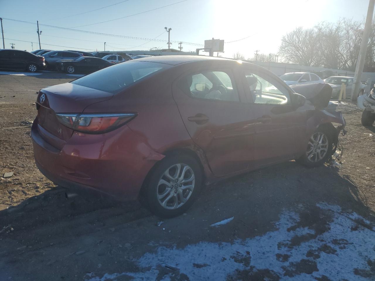 2017 TOYOTA YARIS IA - Фото 3