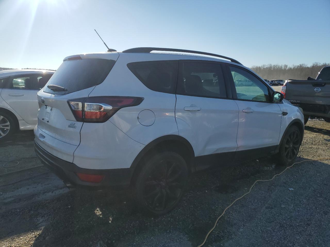 2017 FORD ESCAPE SE - Фото 3