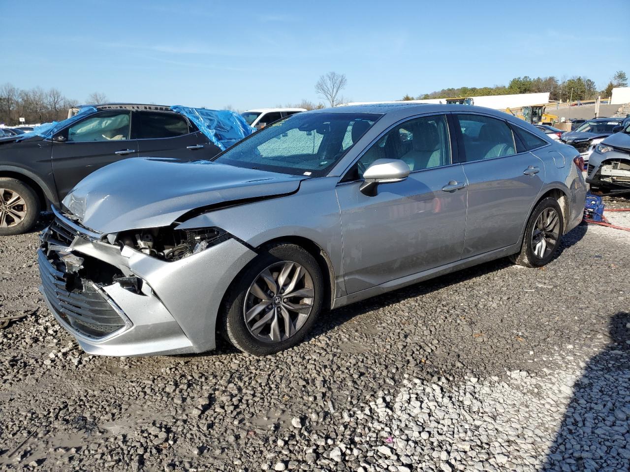 2019 TOYOTA AVALON XLE