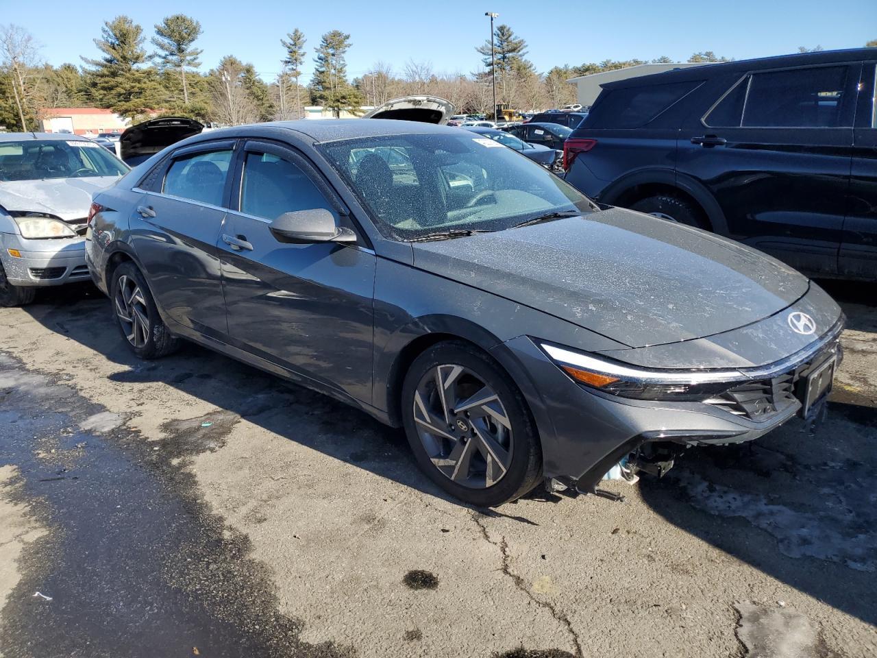 2024 HYUNDAI ELANTRA SE - Фото 4