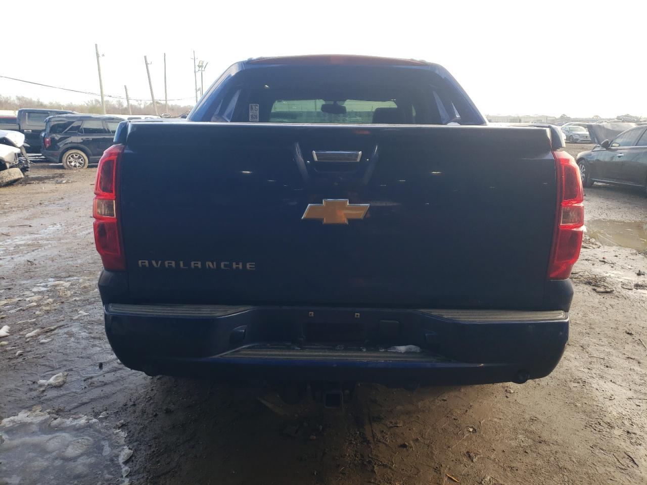 2013 CHEVROLET AVALANCHE - Фото 6