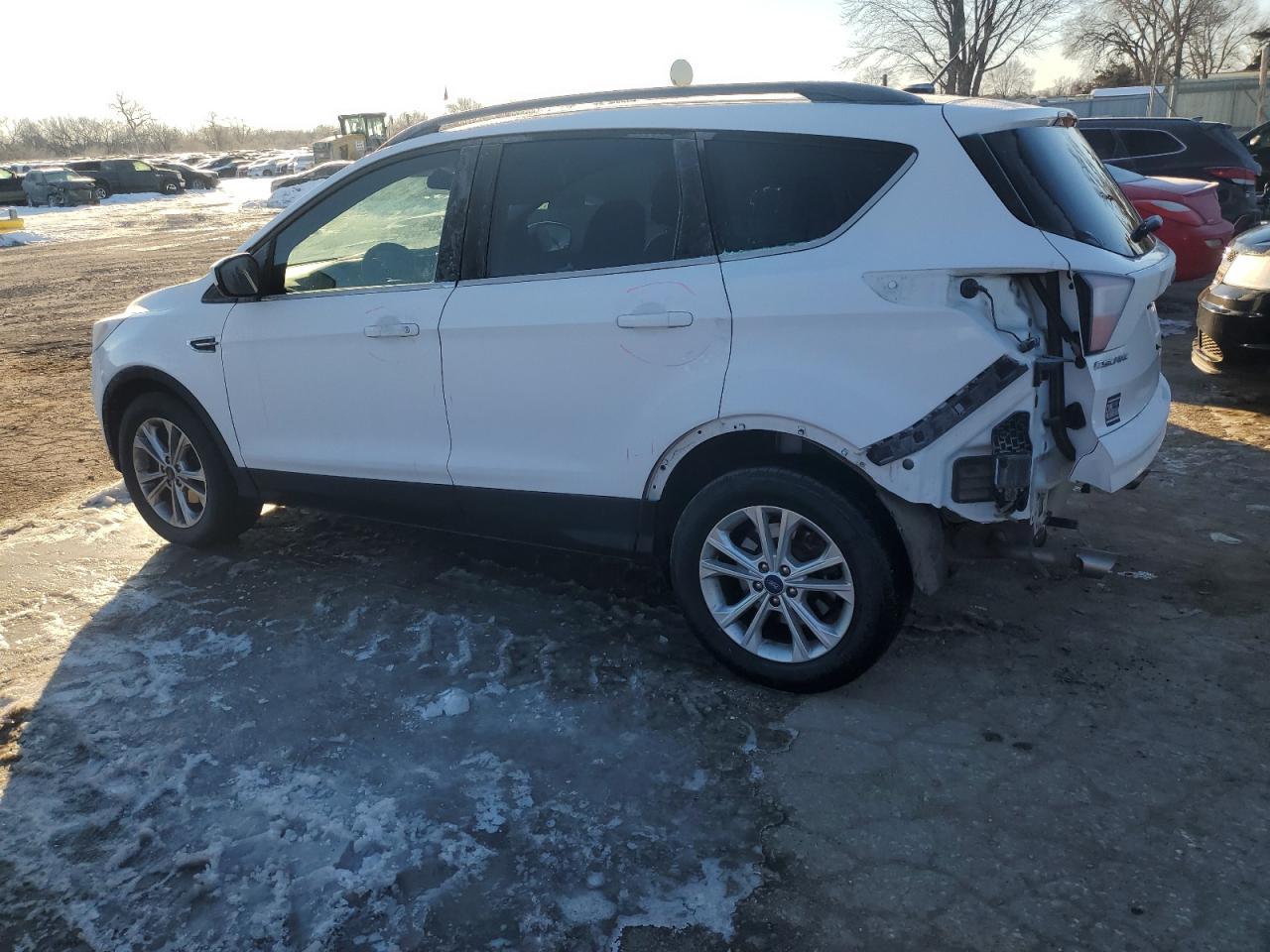 2017 FORD ESCAPE SE - Фото 2