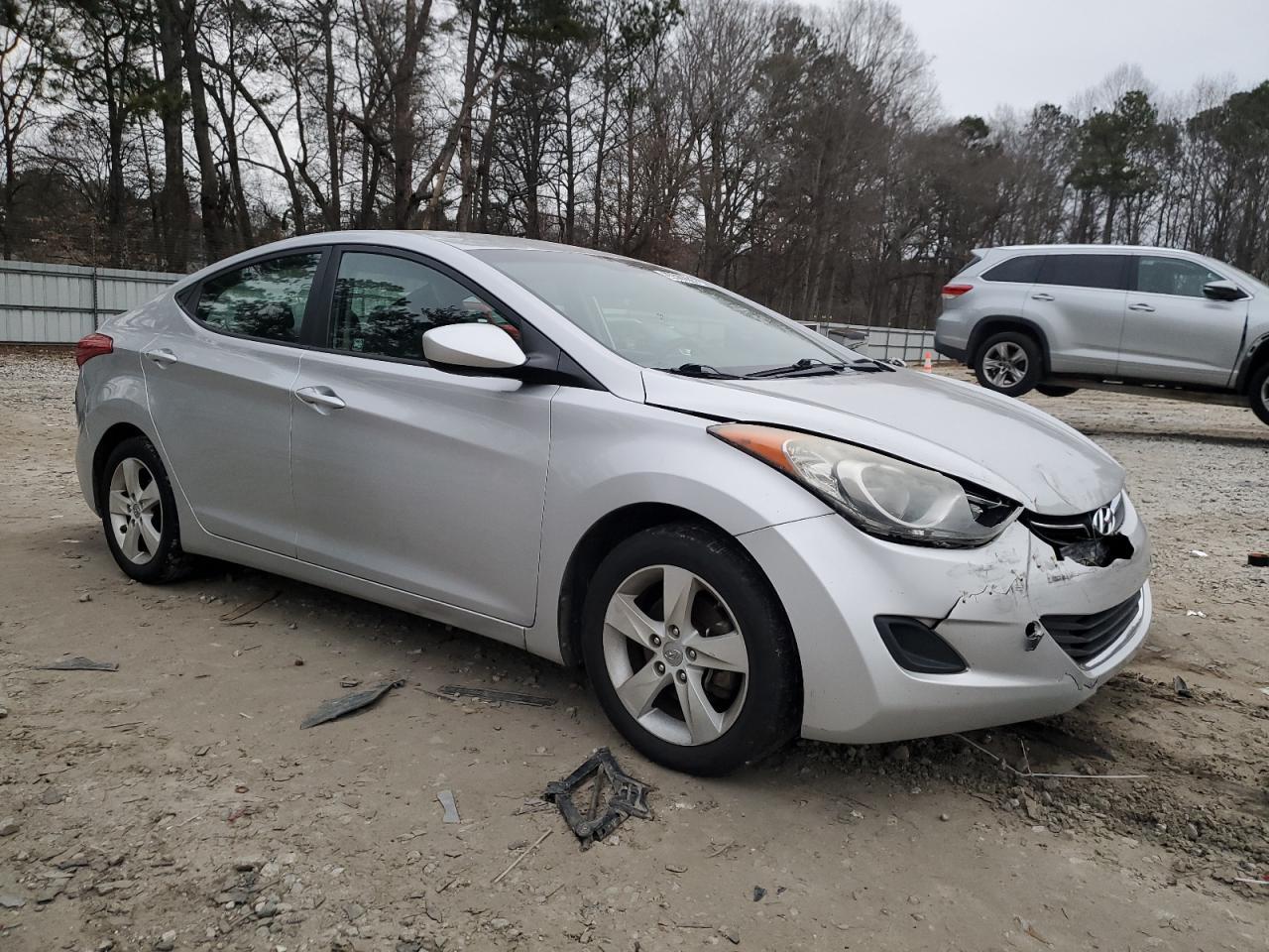 2013 HYUNDAI ELANTRA GL - Image 4