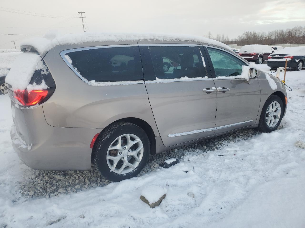 2017 CHRYSLER PACIFICA T - Фото 3