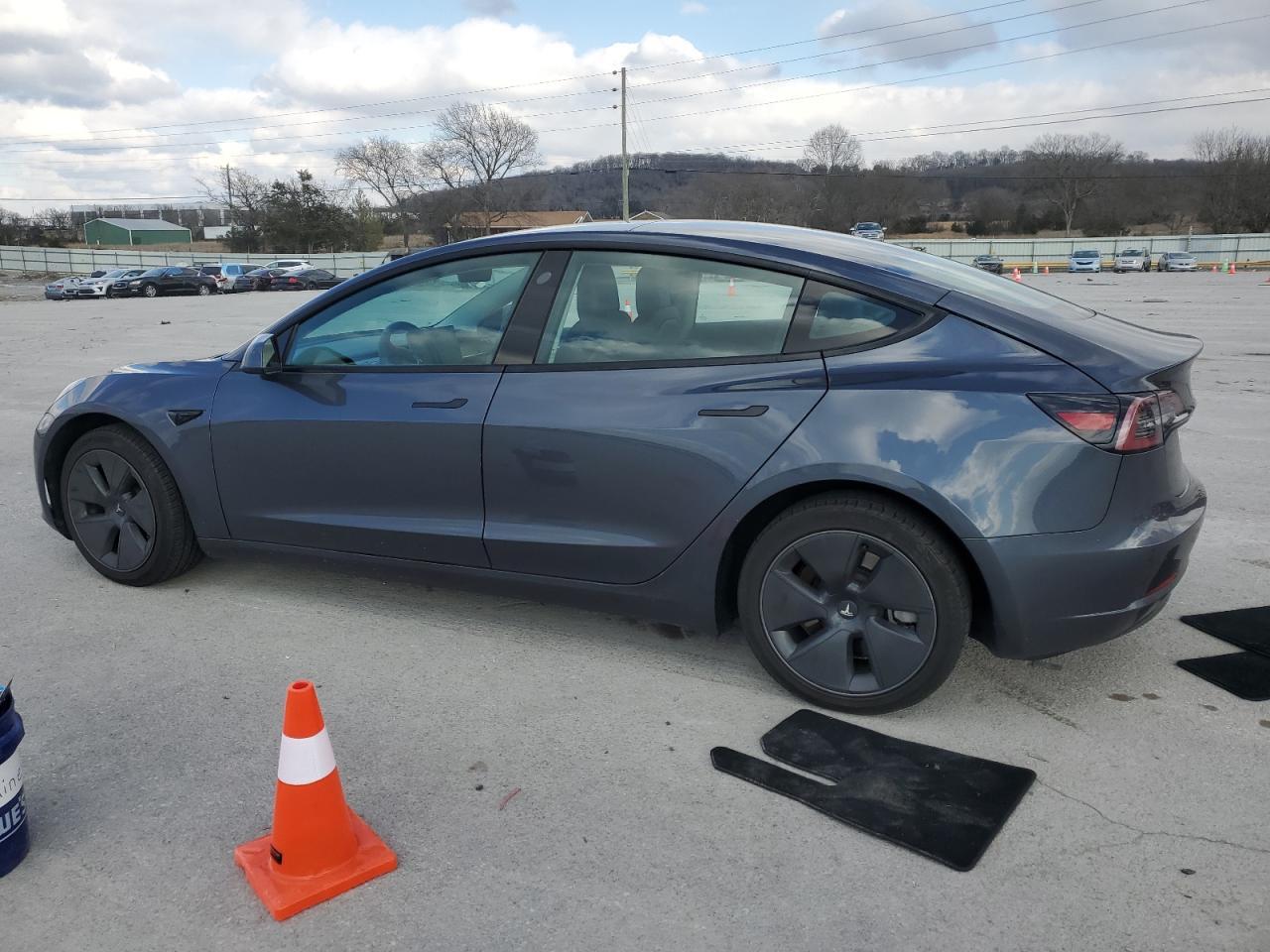 2023 TESLA MODEL 3 - Фото 2