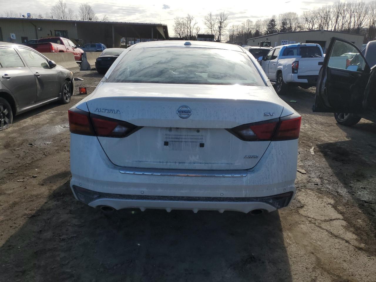 2022 NISSAN ALTIMA SV - Image 6