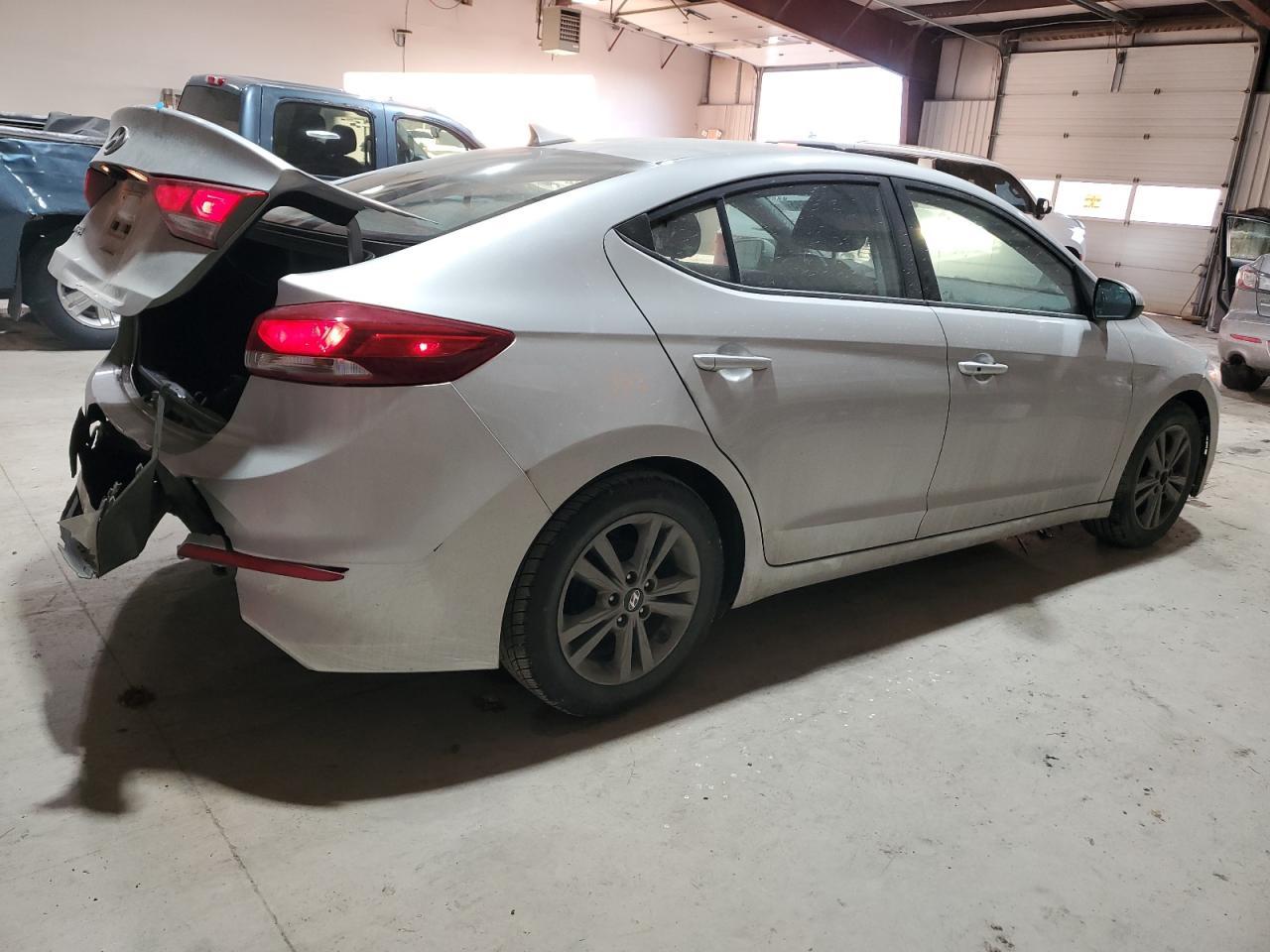 2017 HYUNDAI ELANTRA SE - Фото 3