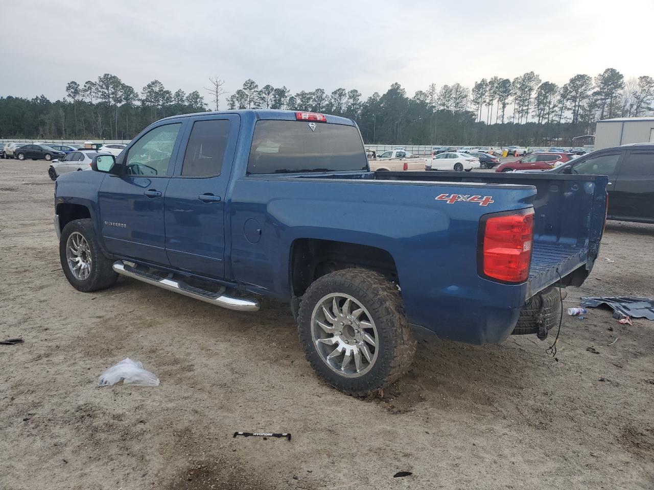 2017 CHEVROLET SILVERADO - Image 2