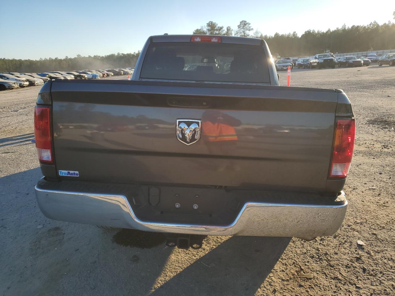 2018 RAM 1500 ST - Image 6