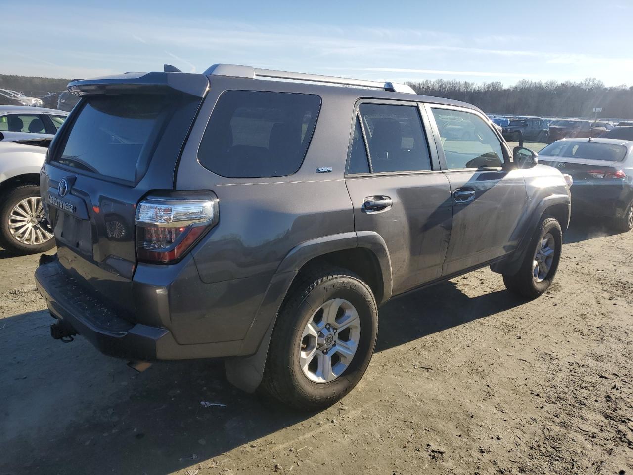 2017 TOYOTA 4RUNNER SR - Image 3