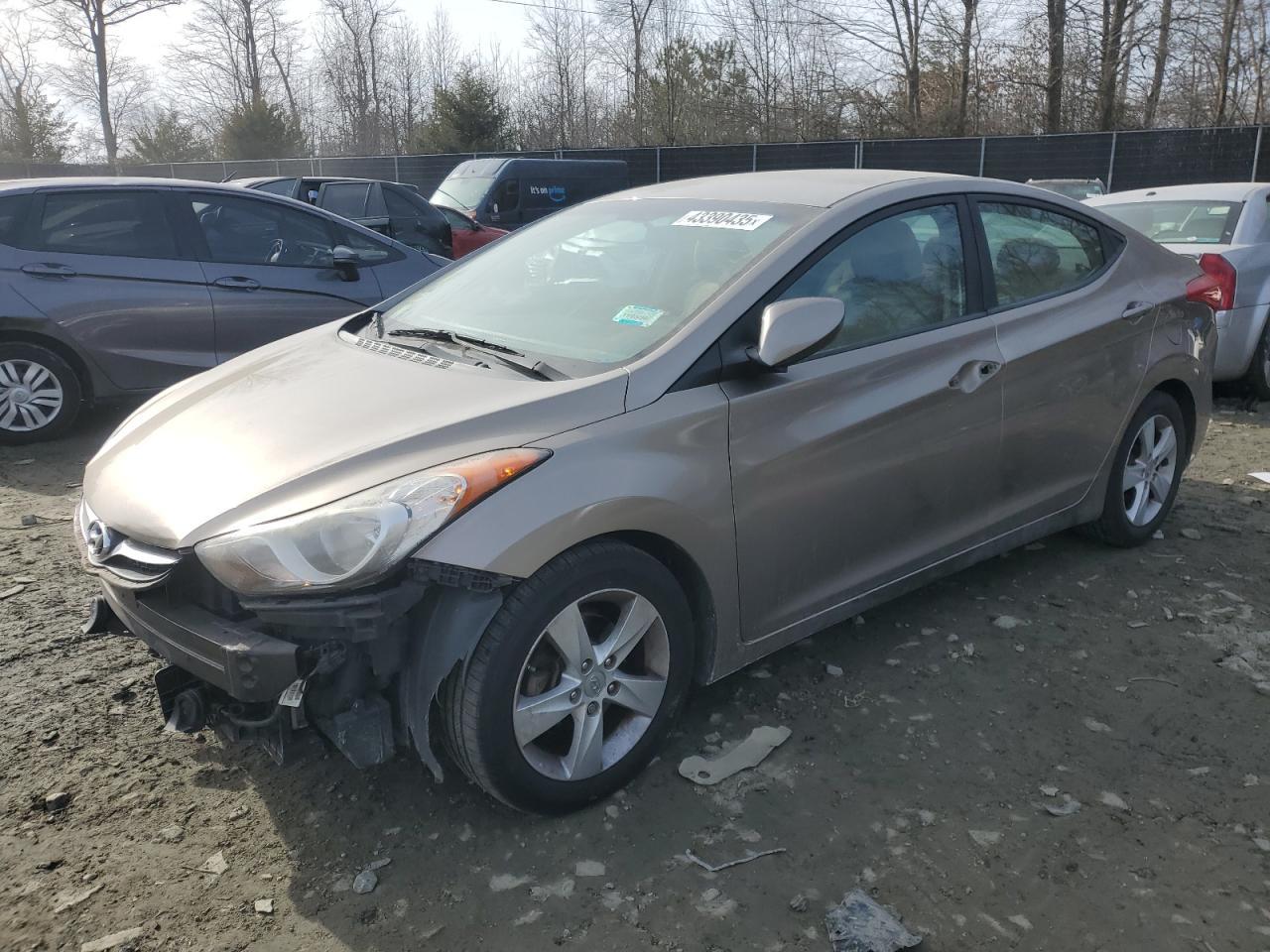 2013 HYUNDAI ELANTRA GL