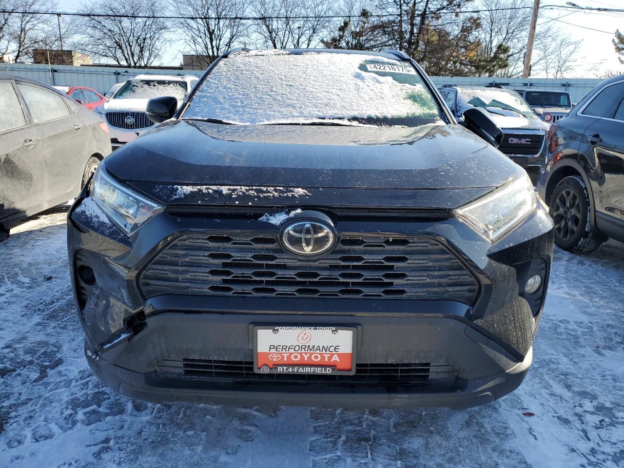 2020 TOYOTA RAV4 XLE P - Фото 5
