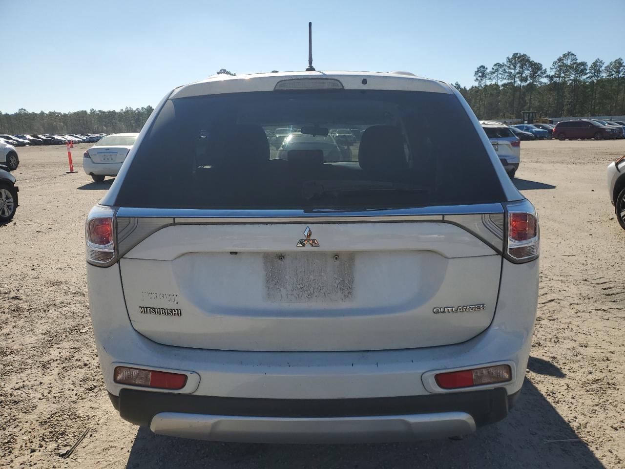 2015 MITSUBISHI OUTLANDER - Фото 6