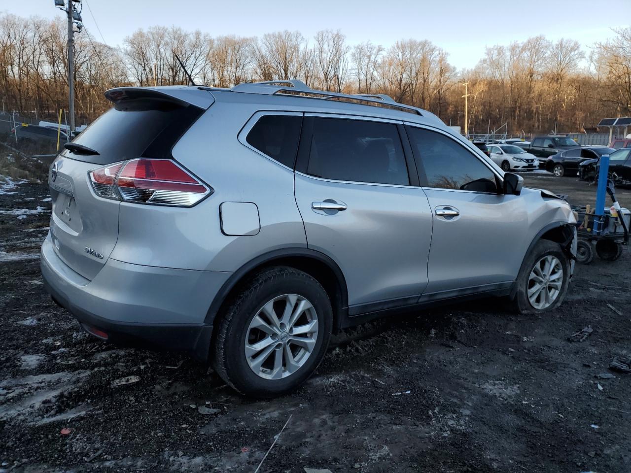 2015 NISSAN ROGUE S - Фото 3