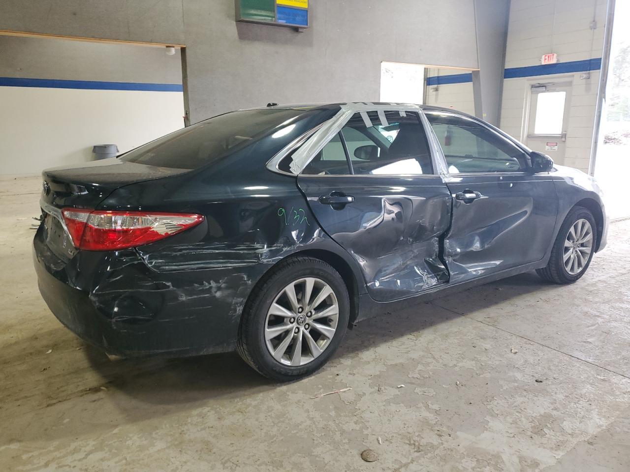 2016 TOYOTA CAMRY LE - Фото 3