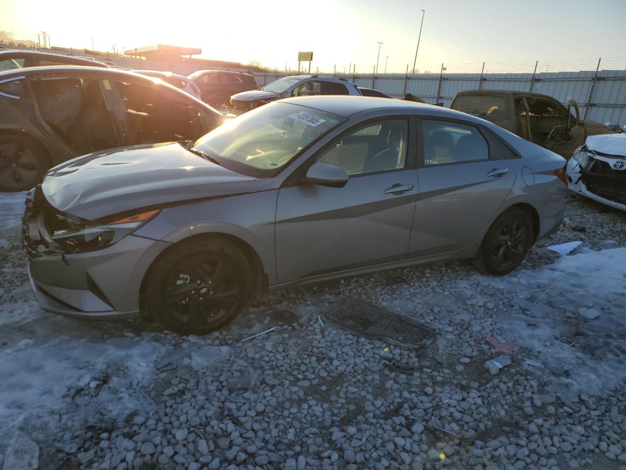 2023 HYUNDAI ELANTRA SE