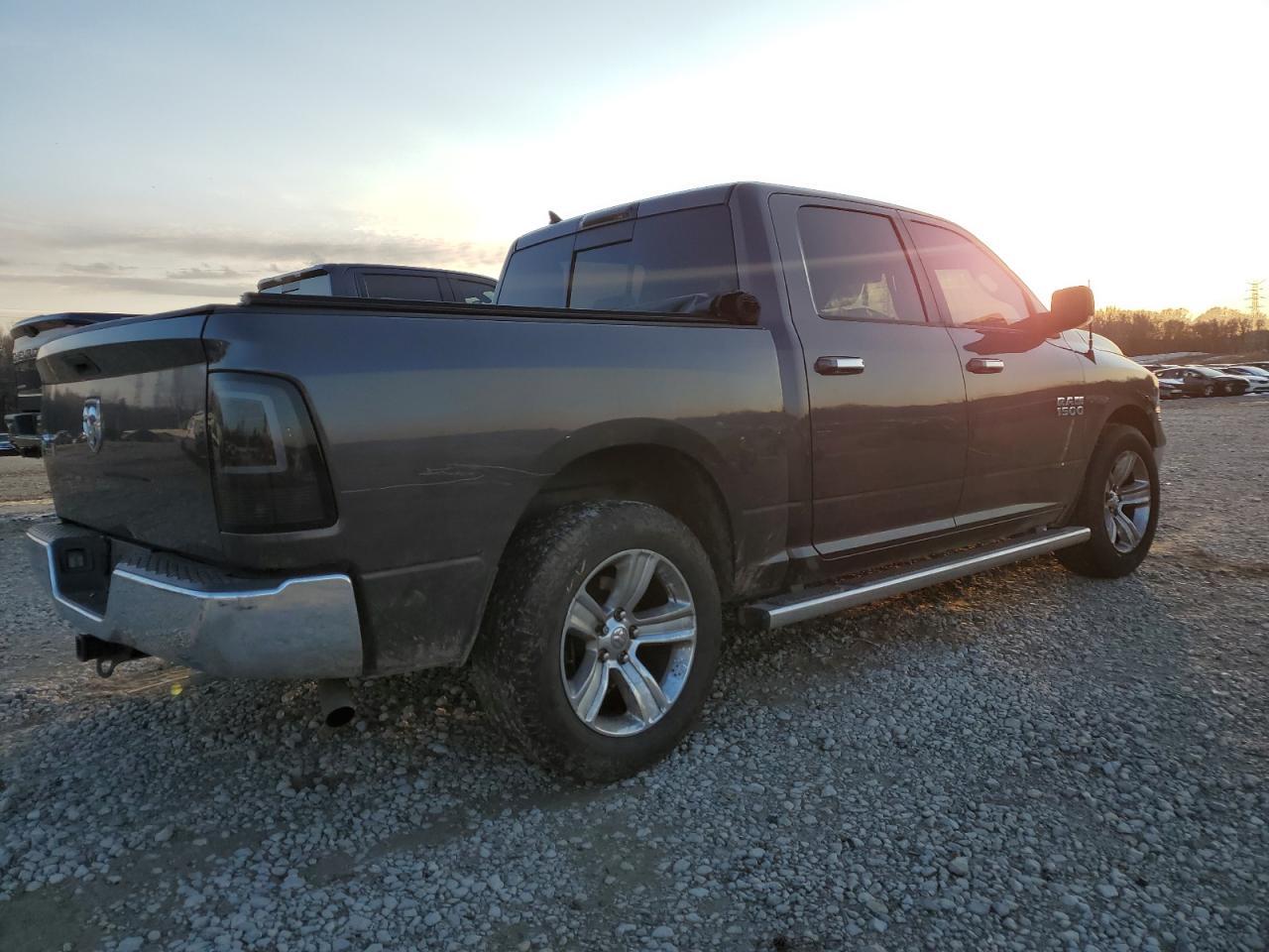 2014 RAM 1500 SLT - Image 3